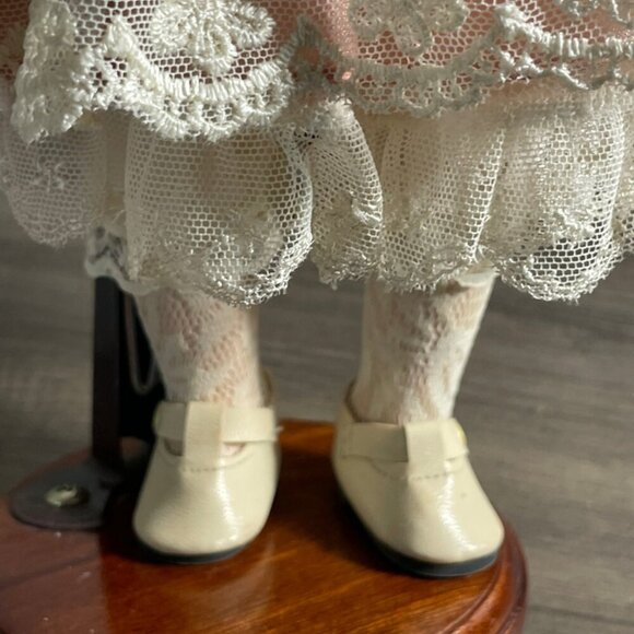 Vintage 1980 GEPPEDO PORCELAIN DOLL 12’ - Picture 15 of 16